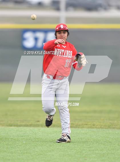Thumbnail 1 in Alvarado vs Sweetwater (Krum Invitational) photogallery.