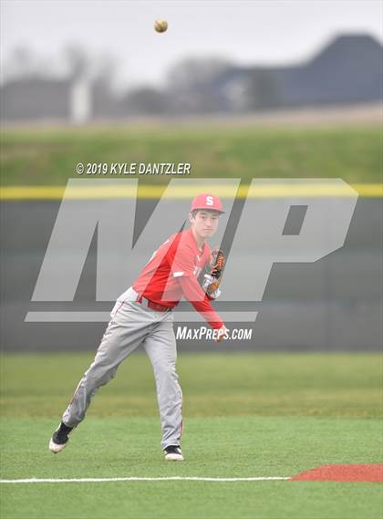 Thumbnail 2 in Alvarado vs Sweetwater (Krum Invitational) photogallery.