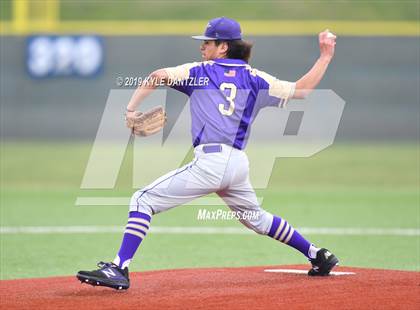 Thumbnail 1 in Alvarado vs Sweetwater (Krum Invitational) photogallery.