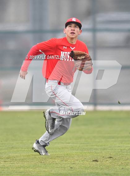 Thumbnail 2 in Alvarado vs Sweetwater (Krum Invitational) photogallery.