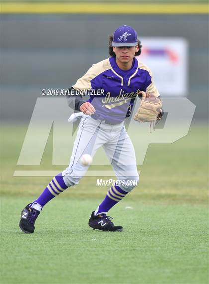 Thumbnail 2 in Alvarado vs Sweetwater (Krum Invitational) photogallery.