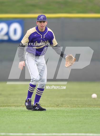 Thumbnail 1 in Alvarado vs Sweetwater (Krum Invitational) photogallery.