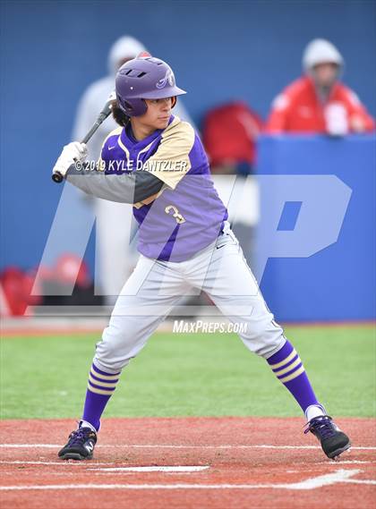 Thumbnail 1 in Alvarado vs Sweetwater (Krum Invitational) photogallery.