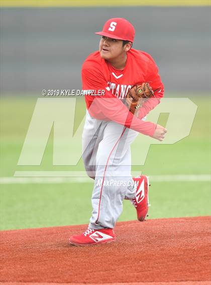 Thumbnail 3 in Alvarado vs Sweetwater (Krum Invitational) photogallery.