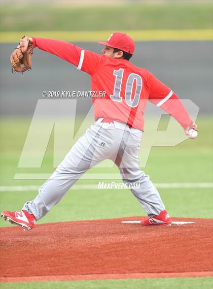 Thumbnail 1 in Alvarado vs Sweetwater (Krum Invitational) photogallery.