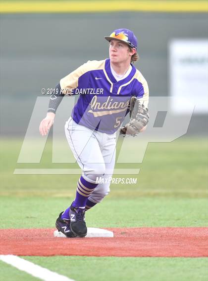 Thumbnail 1 in Alvarado vs Sweetwater (Krum Invitational) photogallery.