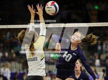 Thumbnail 2 in Rock Canyon vs. Pine Creek (CHSAA 5A Round 2) photogallery.