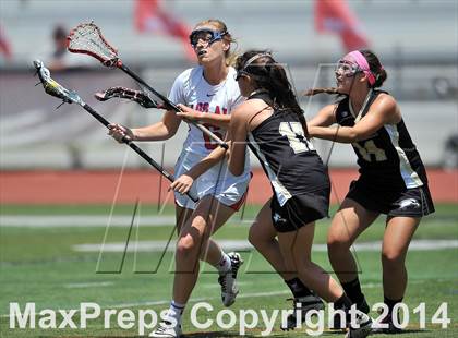 Thumbnail 2 in Oak Park vs Los Alamitos ( Southern Final) photogallery.