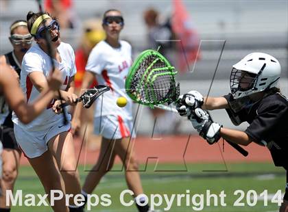 Thumbnail 2 in Oak Park vs Los Alamitos ( Southern Final) photogallery.