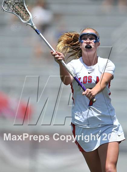 Thumbnail 3 in Oak Park vs Los Alamitos ( Southern Final) photogallery.