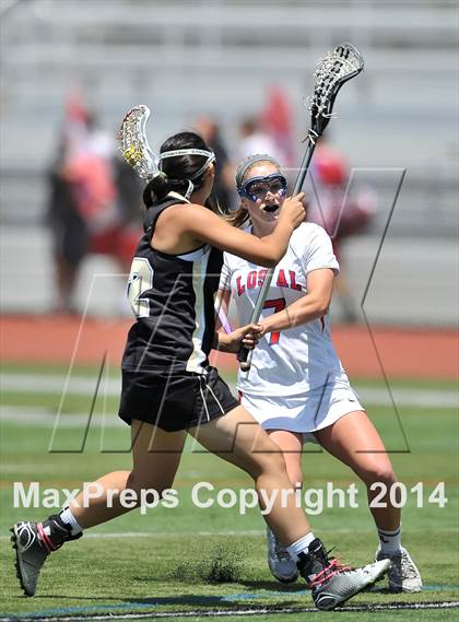 Thumbnail 2 in Oak Park vs Los Alamitos ( Southern Final) photogallery.