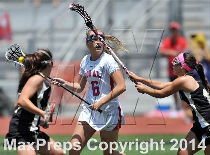 Thumbnail 3 in Oak Park vs Los Alamitos ( Southern Final) photogallery.