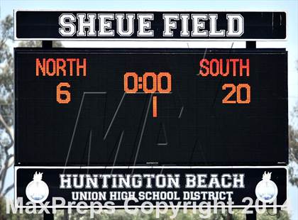 Thumbnail 1 in Oak Park vs Los Alamitos ( Southern Final) photogallery.