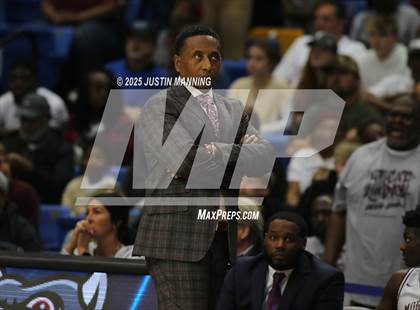 Thumbnail 2 in Morrilton vs. Little Rock Mills (AAA 4A State Final) photogallery.
