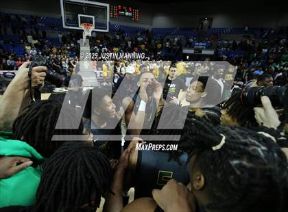 Thumbnail 1 in Morrilton vs. Little Rock Mills (AAA 4A State Final) photogallery.