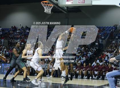 Thumbnail 2 in Morrilton vs. Little Rock Mills (AAA 4A State Final) photogallery.