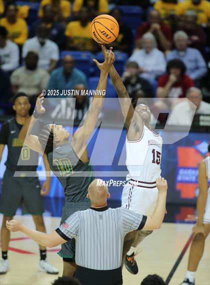 Thumbnail 2 in Morrilton vs. Little Rock Mills (AAA 4A State Final) photogallery.