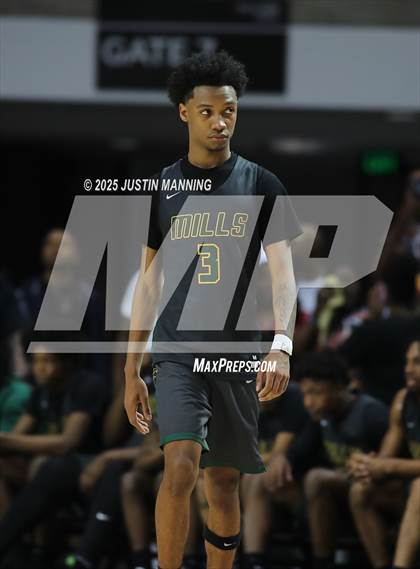 Thumbnail 2 in Morrilton vs. Little Rock Mills (AAA 4A State Final) photogallery.