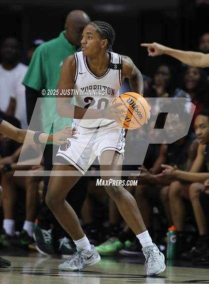 Thumbnail 2 in Morrilton vs. Little Rock Mills (AAA 4A State Final) photogallery.