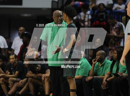 Thumbnail 1 in Morrilton vs. Little Rock Mills (AAA 4A State Final) photogallery.