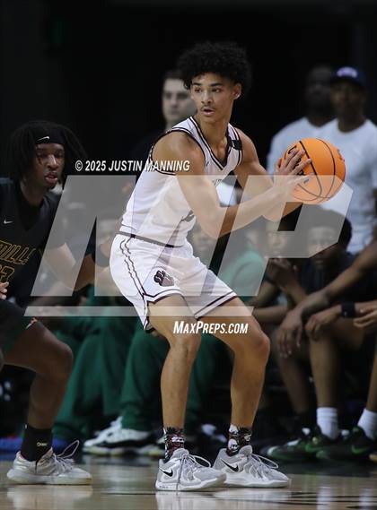 Thumbnail 1 in Morrilton vs. Little Rock Mills (AAA 4A State Final) photogallery.