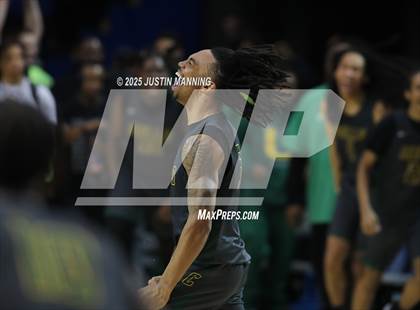 Thumbnail 2 in Morrilton vs. Little Rock Mills (AAA 4A State Final) photogallery.