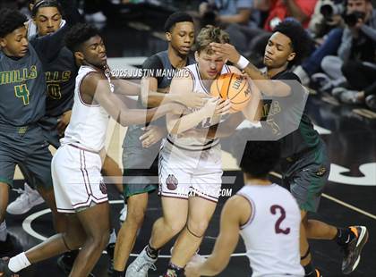 Thumbnail 2 in Morrilton vs. Little Rock Mills (AAA 4A State Final) photogallery.