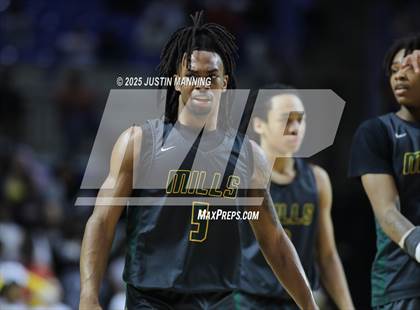 Thumbnail 3 in Morrilton vs. Little Rock Mills (AAA 4A State Final) photogallery.