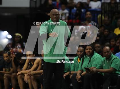 Thumbnail 1 in Morrilton vs. Little Rock Mills (AAA 4A State Final) photogallery.