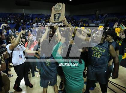 Thumbnail 3 in Morrilton vs. Little Rock Mills (AAA 4A State Final) photogallery.