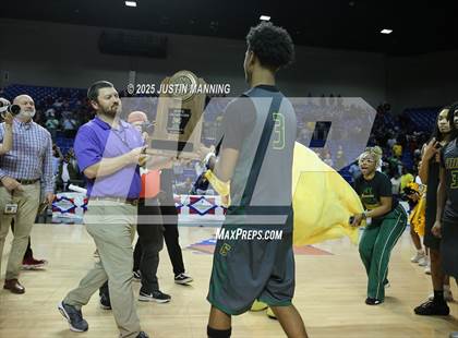 Thumbnail 1 in Morrilton vs. Little Rock Mills (AAA 4A State Final) photogallery.