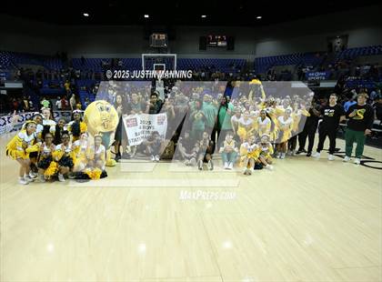 Thumbnail 3 in Morrilton vs. Little Rock Mills (AAA 4A State Final) photogallery.