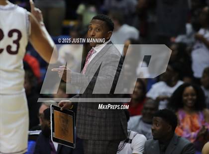 Thumbnail 3 in Morrilton vs. Little Rock Mills (AAA 4A State Final) photogallery.