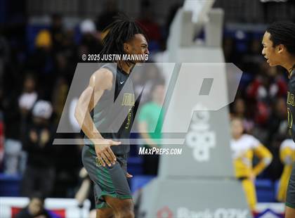 Thumbnail 3 in Morrilton vs. Little Rock Mills (AAA 4A State Final) photogallery.