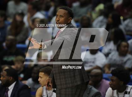 Thumbnail 2 in Morrilton vs. Little Rock Mills (AAA 4A State Final) photogallery.
