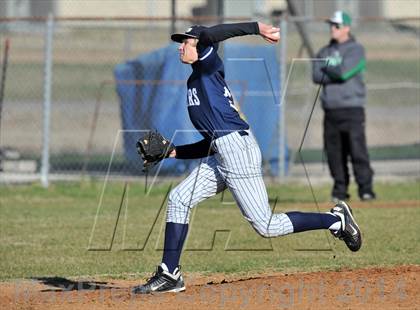 Thumbnail 2 in Valley View vs. Lone Star (Bells Tournament) photogallery.