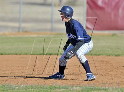 Thumbnail 2 in Valley View vs. Lone Star (Bells Tournament) photogallery.