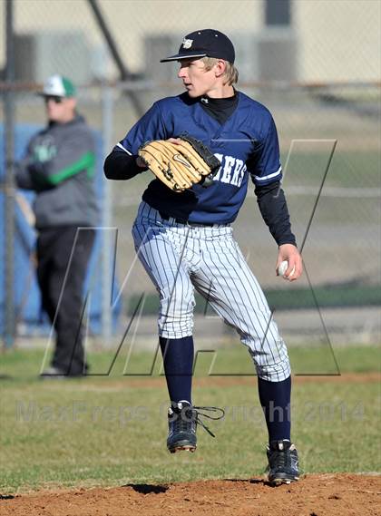 Thumbnail 1 in Valley View vs. Lone Star (Bells Tournament) photogallery.
