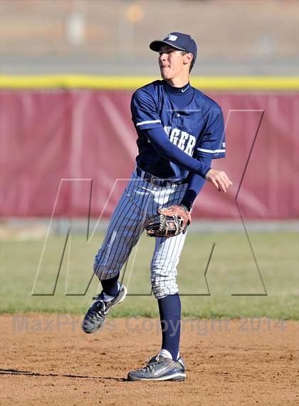 Thumbnail 3 in Valley View vs. Lone Star (Bells Tournament) photogallery.