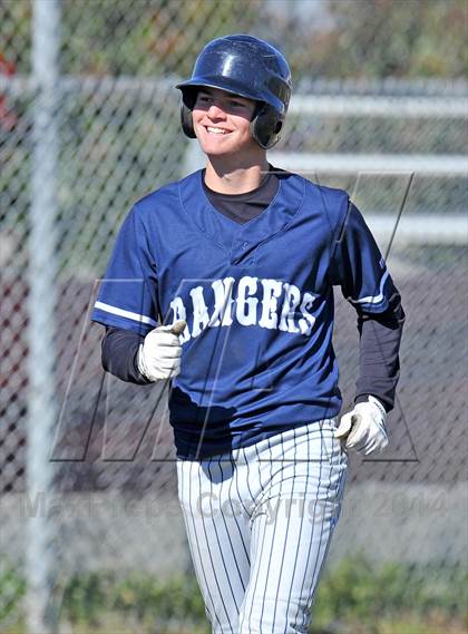 Thumbnail 2 in Valley View vs. Lone Star (Bells Tournament) photogallery.