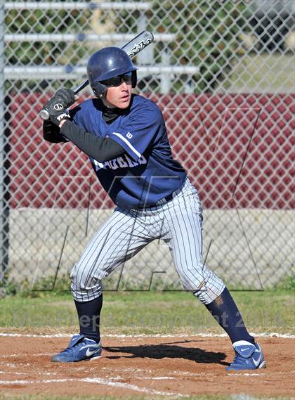 Thumbnail 2 in Valley View vs. Lone Star (Bells Tournament) photogallery.