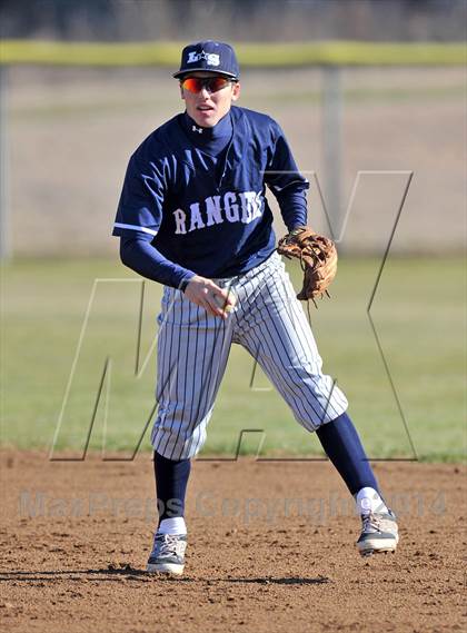 Thumbnail 1 in Valley View vs. Lone Star (Bells Tournament) photogallery.