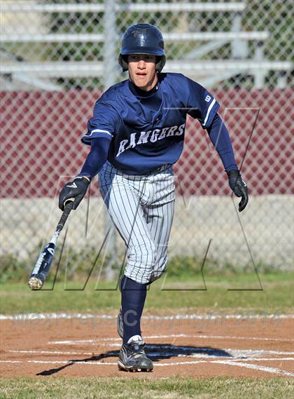 Thumbnail 1 in Valley View vs. Lone Star (Bells Tournament) photogallery.