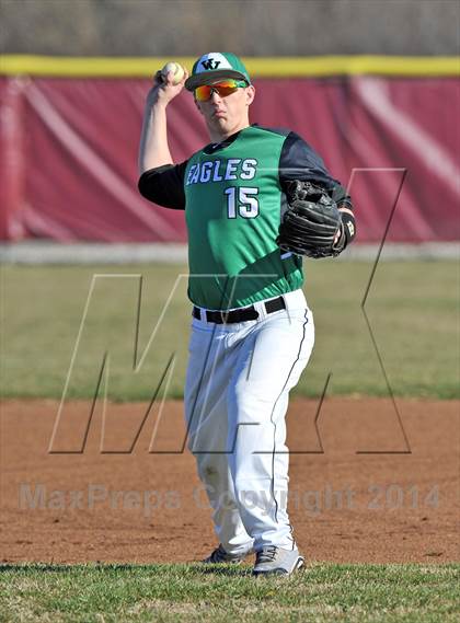 Thumbnail 3 in Valley View vs. Lone Star (Bells Tournament) photogallery.