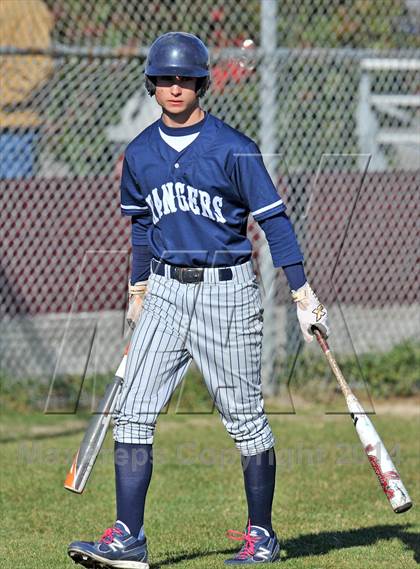 Thumbnail 1 in Valley View vs. Lone Star (Bells Tournament) photogallery.