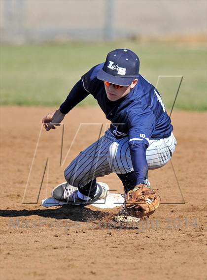Thumbnail 1 in Valley View vs. Lone Star (Bells Tournament) photogallery.
