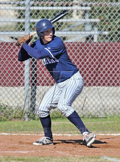 Thumbnail 2 in Valley View vs. Lone Star (Bells Tournament) photogallery.