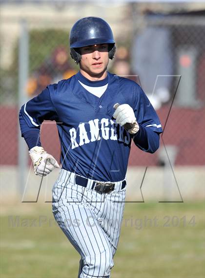 Thumbnail 1 in Valley View vs. Lone Star (Bells Tournament) photogallery.