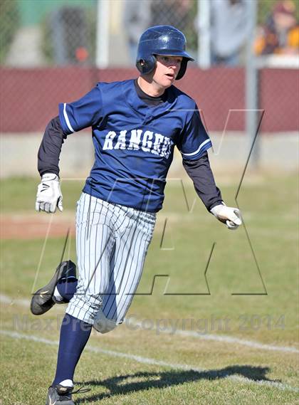 Thumbnail 2 in Valley View vs. Lone Star (Bells Tournament) photogallery.
