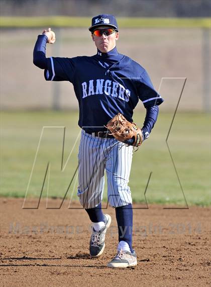 Thumbnail 1 in Valley View vs. Lone Star (Bells Tournament) photogallery.